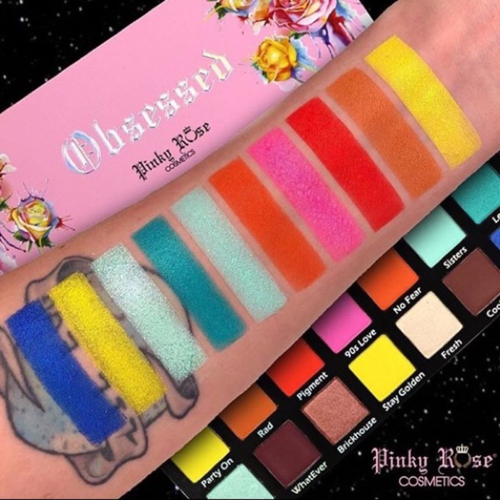 🎀 PINKY ROSE OBSESSED EYESHADOW PALETTE